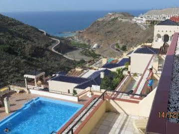 Ura Roslara Apartment